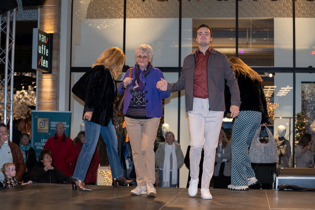 Modeshow 016.jpg